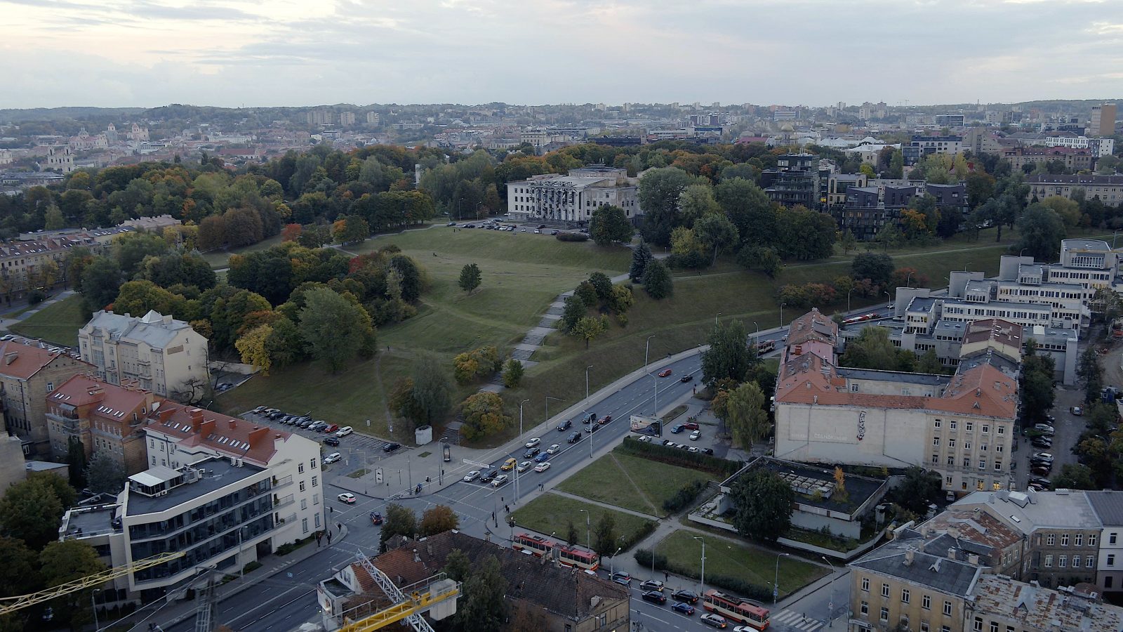 a214_Tauro.raw4_-1600x900