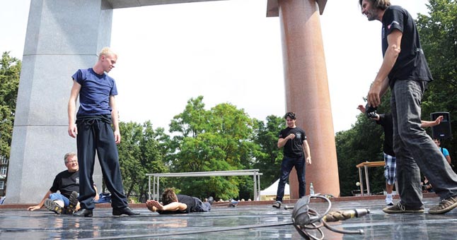 14a5_nepriklausomybes-simtmeti-siulo-iamzinti-erdveje